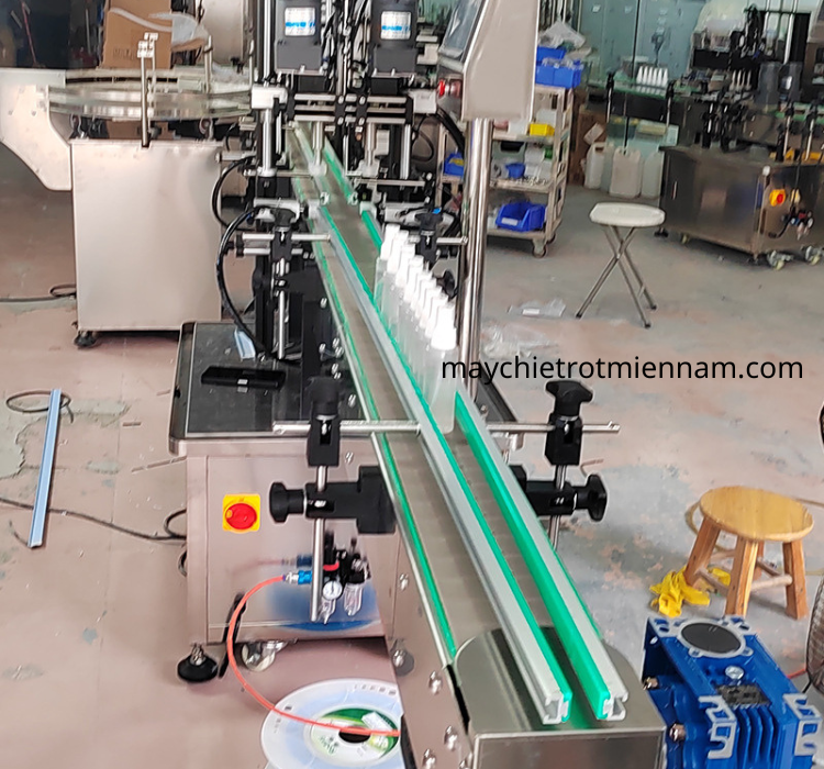 Hệ Thống Chiết Rót Đóng Nắp Chai Tự Động