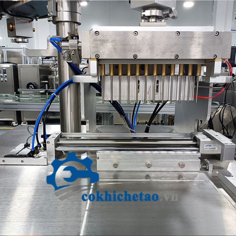 Máy chiết son 12 vòi tự động